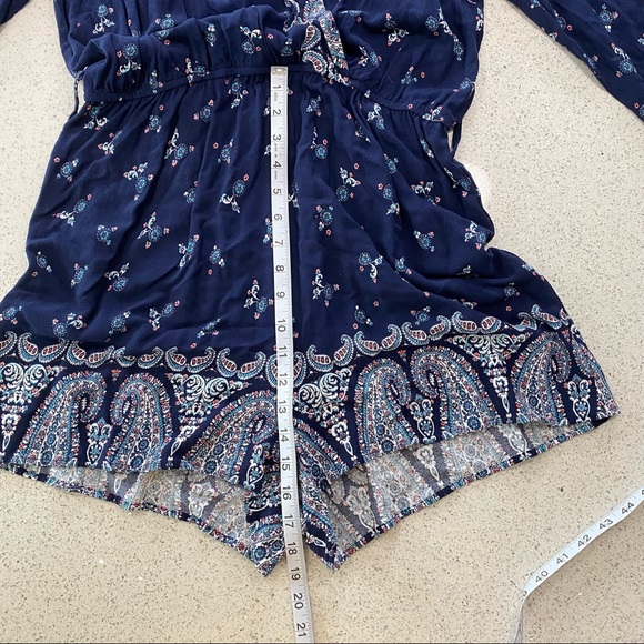 Blue Floral Romper with 3/4 sleeves- women size L - Picture 6 of 10